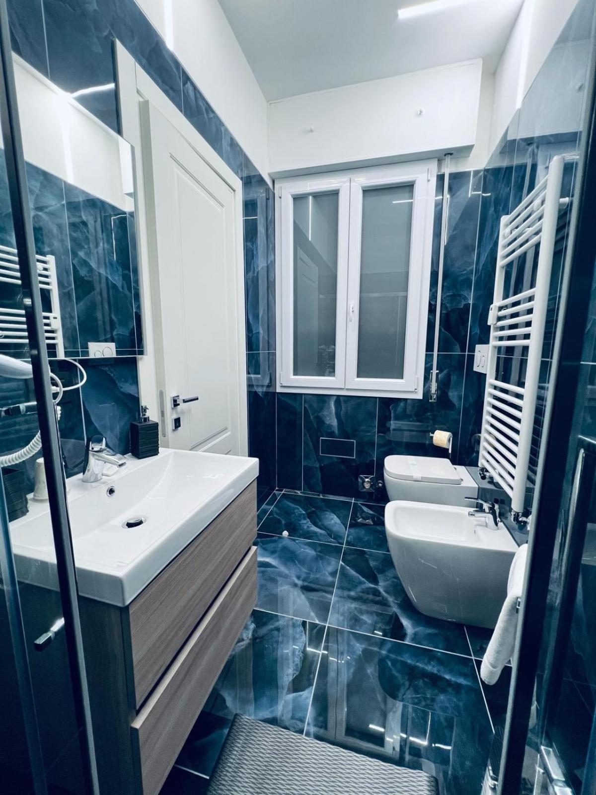 Seven Nights Bologna Bed & Breakfast ภายนอก รูปภาพ